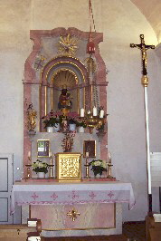 Foto vom Altar in St. Johannes Baptist in Weiler